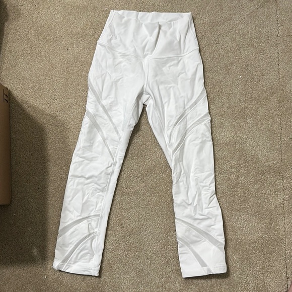 lululemon athletica Pants - White cropped legging lulu lemon